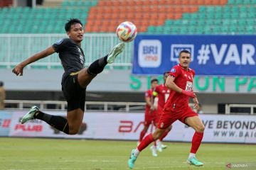 Liga 1: Malut United Menang Tipis atas Dewa United dengan Skor 2-1