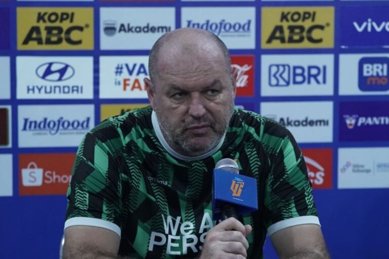 Bojan Hodak: Persib Bandung Akan Menghadapi Tantangan Berat Melawan PSS Sleman