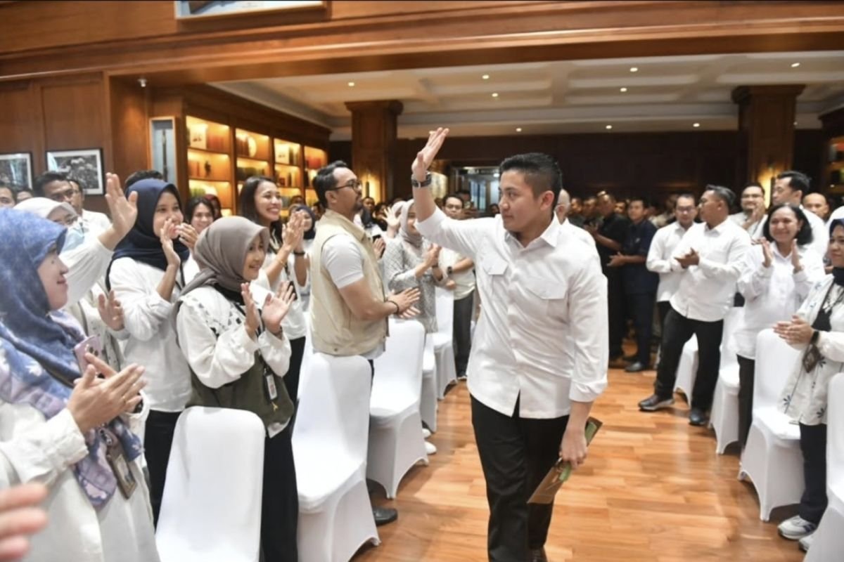 Pegawai Setkab Dikerahkan Seskab Teddy untuk Dukung Timnas Hadapi China