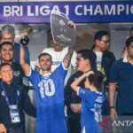 Berikut adalah beberapa alternatif judul untuk "Jadwal dan Daftar Tim Peserta Piala Presiden 2025":

1. "Rencana Pertandingan dan Daftar Tim Piala Presiden 2025"
2. "Informasi Lengkap: Jadwal dan Tim Peserta Piala Presiden 2025"
3. "Piala Presiden 2025: Jadwal Pertandingan dan Peserta"
4. "Panduan Resmi: Timer dan Peserta Piala Presiden 2025"
5. "Pendaftaran dan Jadwal Piala Presiden 2025: Semua yang Perlu Anda Ketahui"
6. "Kronologi Piala Presiden 2025: Daftar Tim dan Jadwal Pertandingan"
7. "Semua Tentang Piala Presiden 2025: Jadwal dan Tim Peserta"
8. "Jadwal Pertandingan dan Nama-Nama Tim di Piala Presiden 2025"
9. "Persiapan Piala Presiden 2025: Daftar Tim dan Jadwal Pertandingan"
10. "Jadwal dan Tim Peserta Piala Presiden 2025: Siapa Saja yang Ikut?"

Semoga bermanfaat!